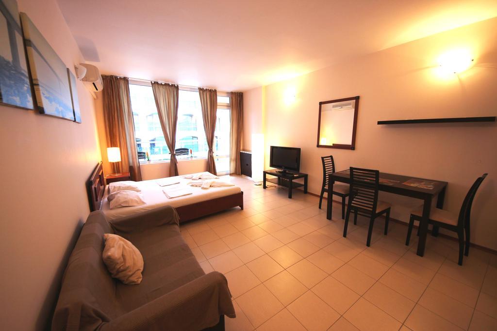 Menada Apartments In Slântsjev Brjag Eksteriør bilde